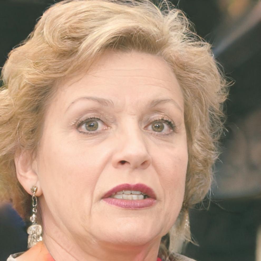 Ploy Sirichanya, fintech blockchain consultant